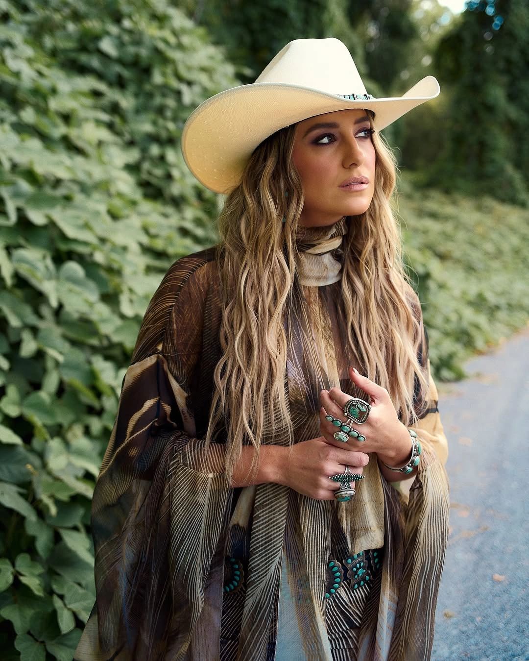 Lainey Wilson Renews With Sony Music Publishing Nashville