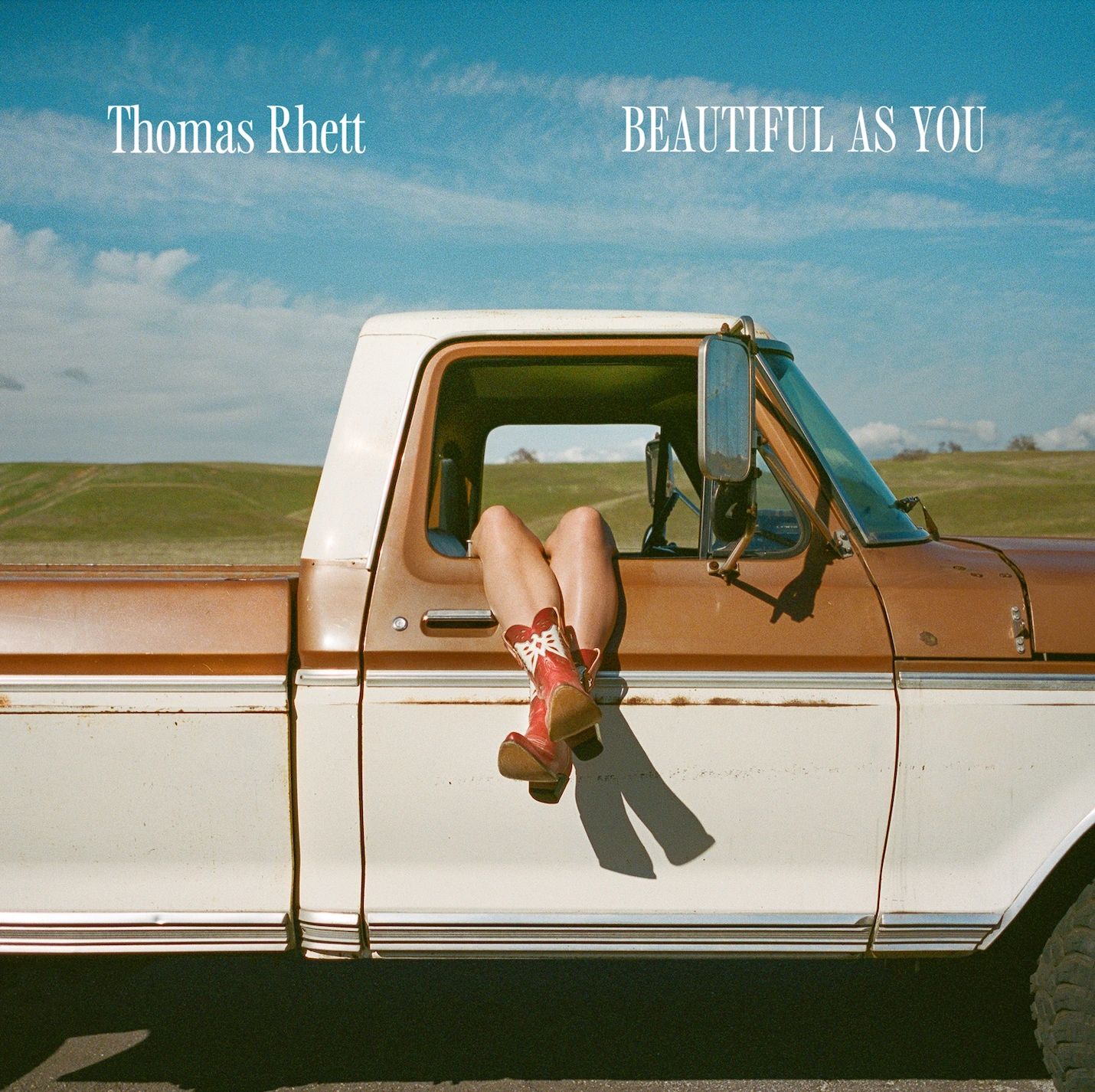 Thomas Rhett Celebrates 23rd #1